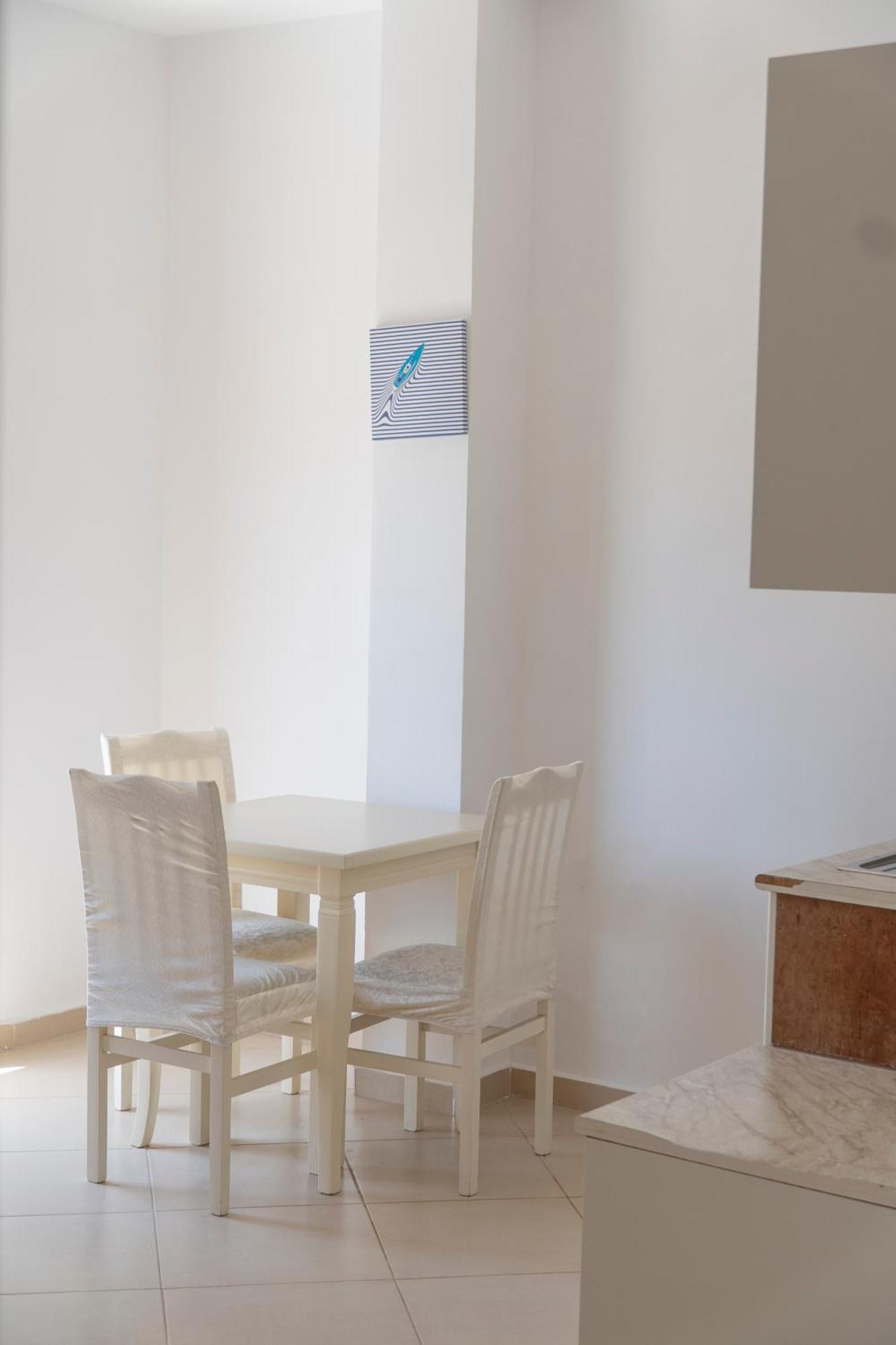 Oleva Studio's&apartment Ksamil
