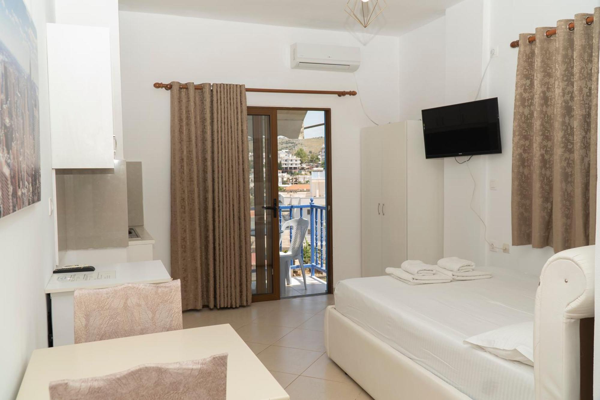 Oleva Studio's & Hotel apartamentowy Ksamil